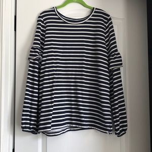 Used sweatshirt with ruffle detail on sleeves